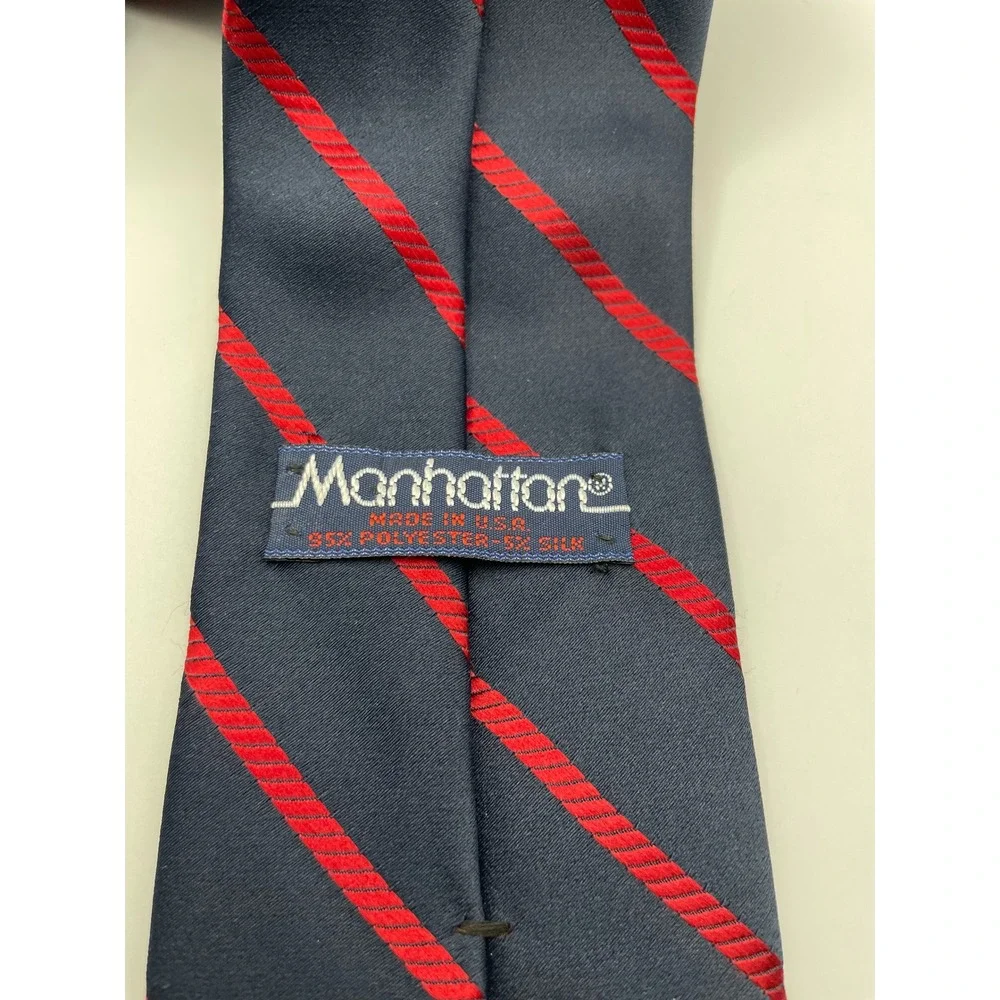 Manhattan Tie Navy Blue Red Repp Stripe Silk Blend Made in USA Standard 3.25